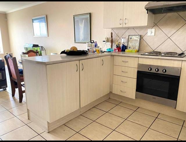 3 BEDROOM TOWNHOUSE FOR SALE IN WILROPARK